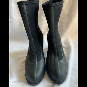 Hunter black scuba boots Sz 6